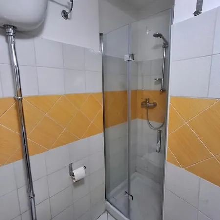 Il Canto Della Fontana Konukevi Napoli